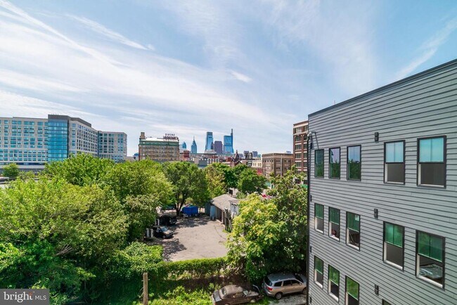 Building Photo - 813 N Broad St