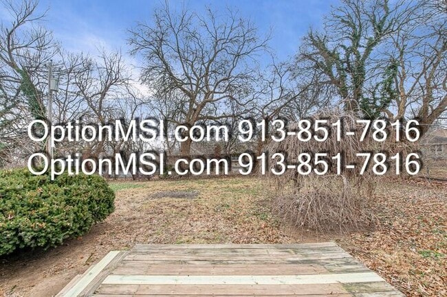 Building Photo - 1/2 month free if moved in by 1/25/26!! Move-in ready!!