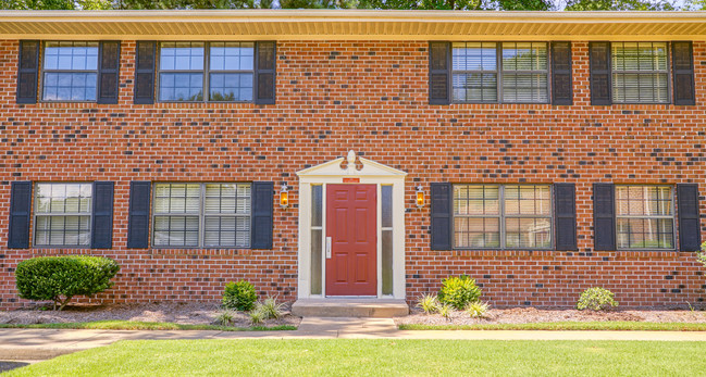 Exterior - Mallory Apartments