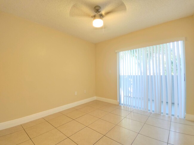 Building Photo - Spacious 2BR in Terrazas Del Sol