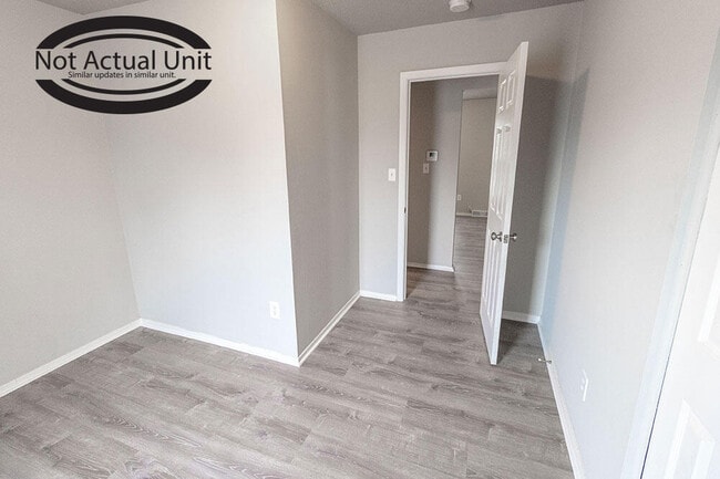 Building Photo - 203 Wheaton Ct