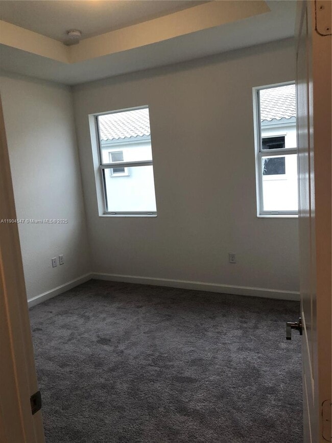 Building Photo - 2610 SE 13th St