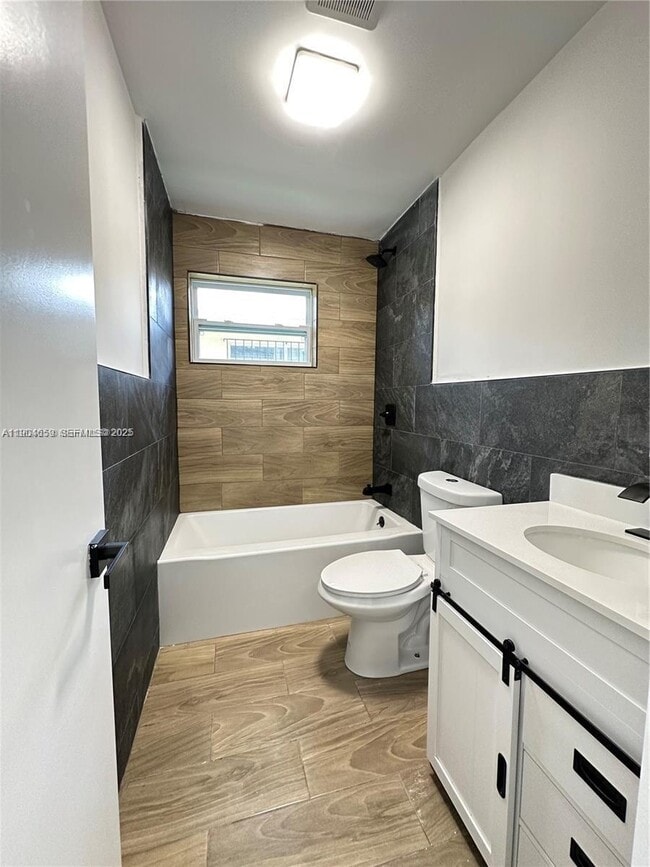 Building Photo - 1443 NW 34th St