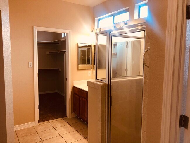 Building Photo - 3016 Tierra Cuervo Dr