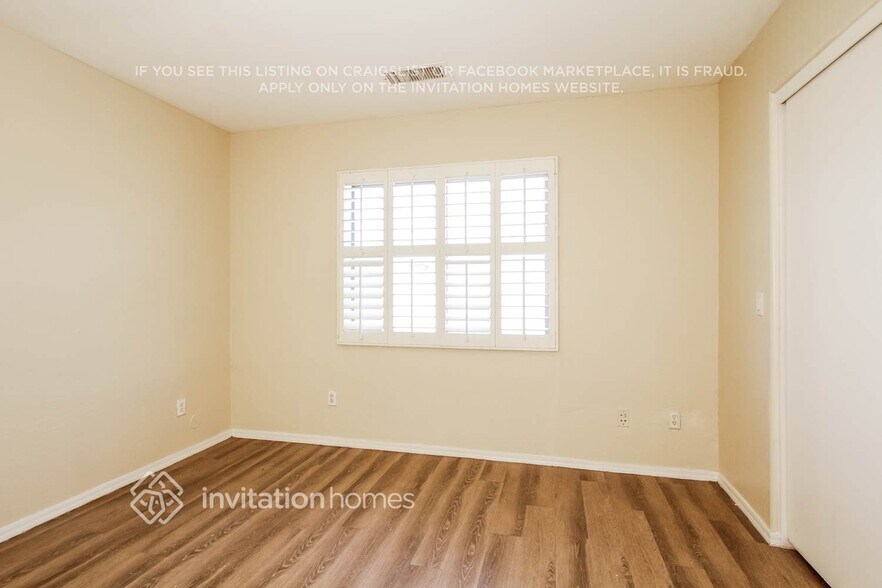 Building Photo - 5822 S 54th Ln