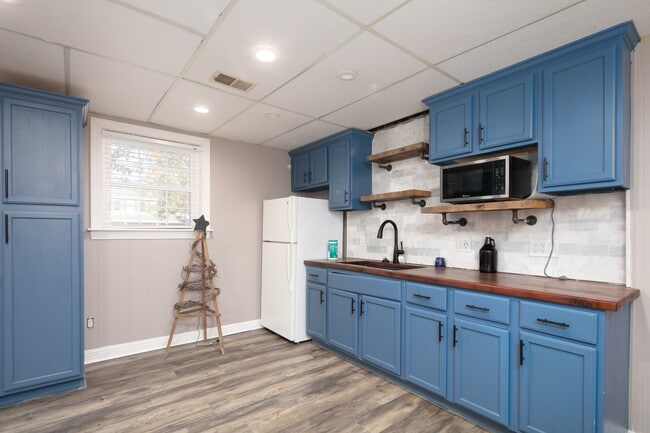 Building Photo - 3438 Snaffle Rd