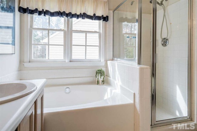 Building Photo - 1728 Kingston Heath Way