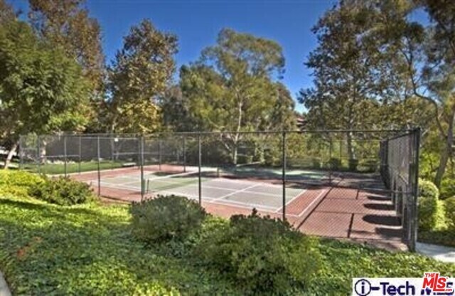 Building Photo - 4209 Vía Arbolada