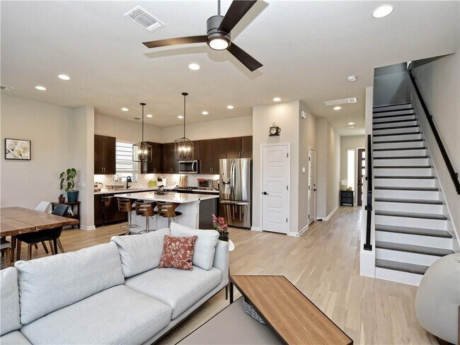 Building Photo - 13606 Cibolo Trace