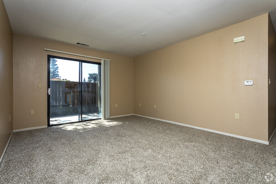 Interior Photo - Stonegate Apartments