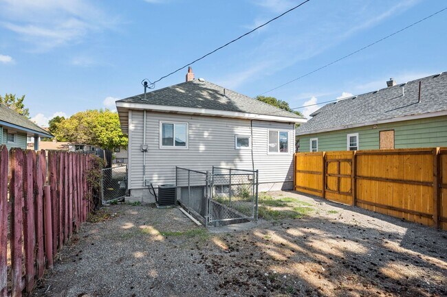 Building Photo - Northeast Spokane Home - Completely Remode...