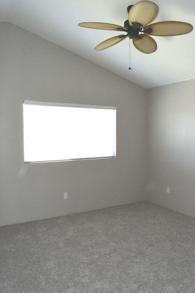 Building Photo - Spinnaker Place - Ewa Beach 3br/2.5ba Town...