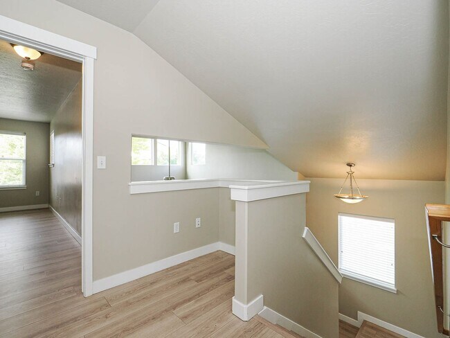Building Photo - 3794 Lilac Heights Dr