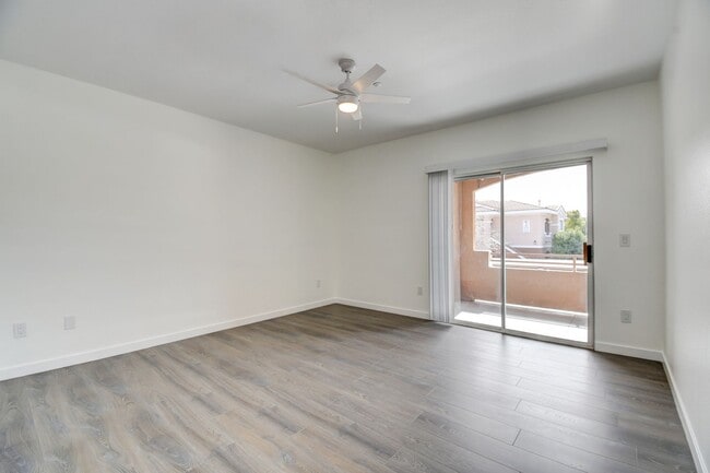 Building Photo - Beautiful 2 BR In Gated 89052 Community