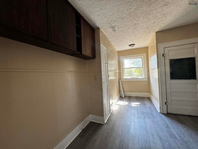 Building Photo - 2123 Ave G