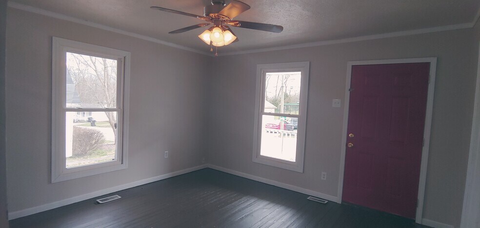 Building Photo - 331 Lilleston Ave