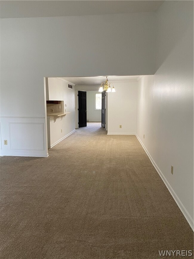 Building Photo - 4585 Chestnut Ridge Rd