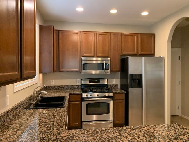 Building Photo - 3854 E Sabra Ln