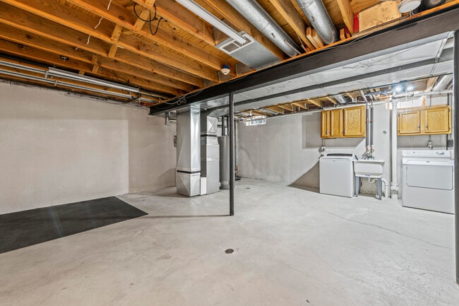 Building Photo - 42795 Hammill Ln