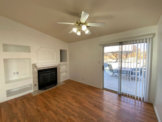 Building Photo - 4 Bedroom Single Story Home Available Near McMahon Blvd NW & Unser Blvd NW!