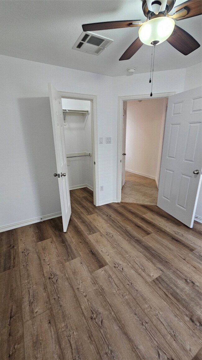 Building Photo - 5407 Moon Indigo Ln