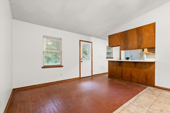 Building Photo - EAST FAIRHOPE NEAR DOWNTOWN