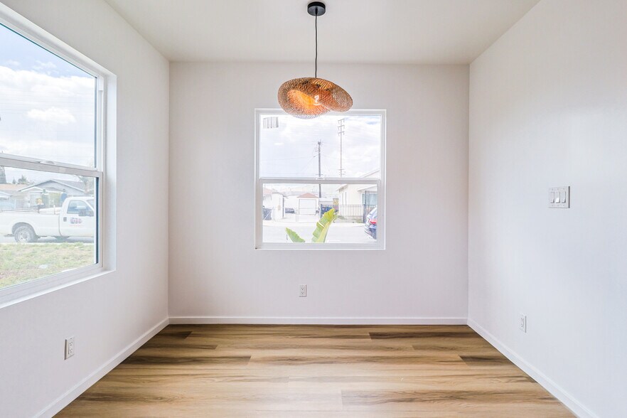 Dining Room - 4521 E 55th St