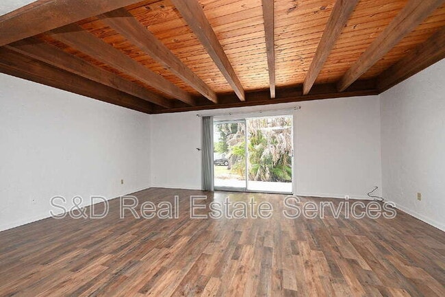 Building Photo - 2249 9th St SE