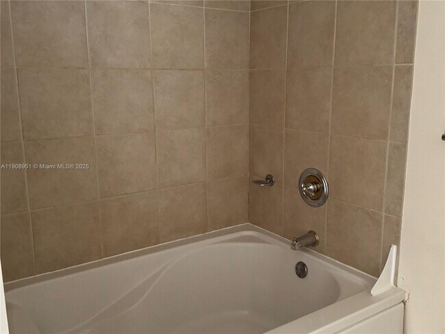 Building Photo - 19501 W Country Club Dr