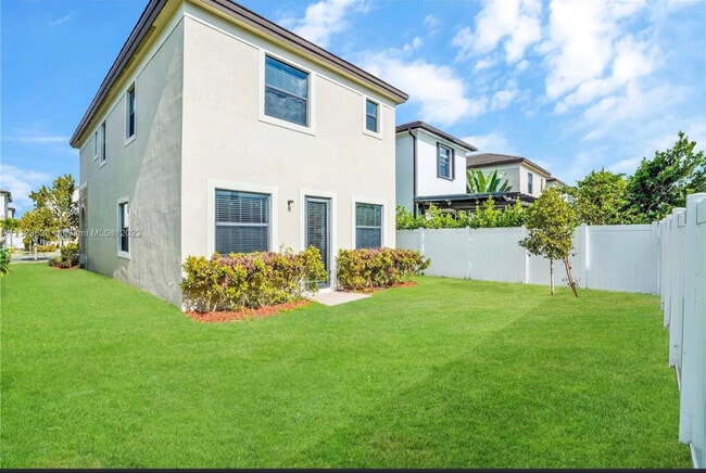 Building Photo - 3440 W 110th St