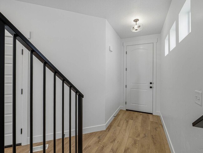 Building Photo - RES_VANDERWATT_866