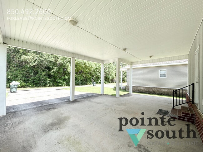 Building Photo - 29956 St Simon St