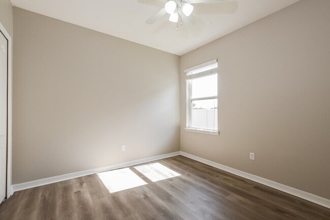 Building Photo - 194 Compass Rose Dr