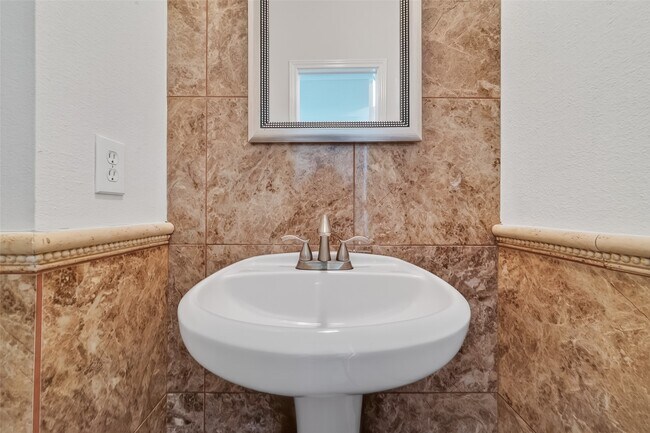 Building Photo - 19326 Colony Trail Ln