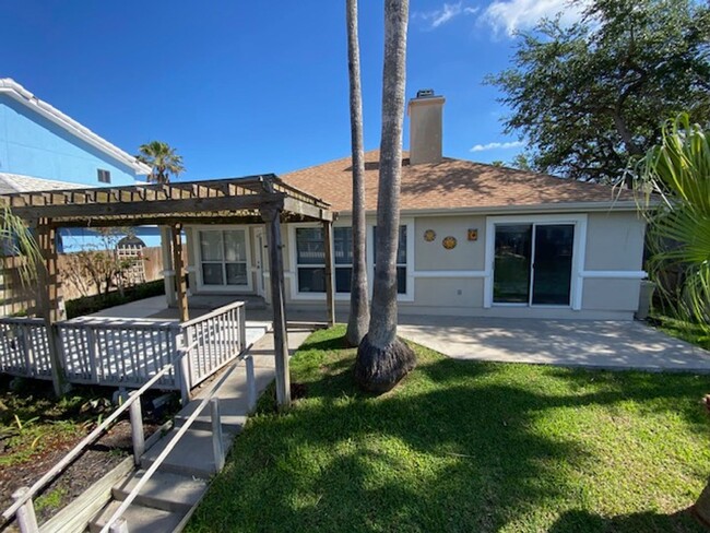 Building Photo - Updated, Waterfront Home w/ Boatlift and Yard