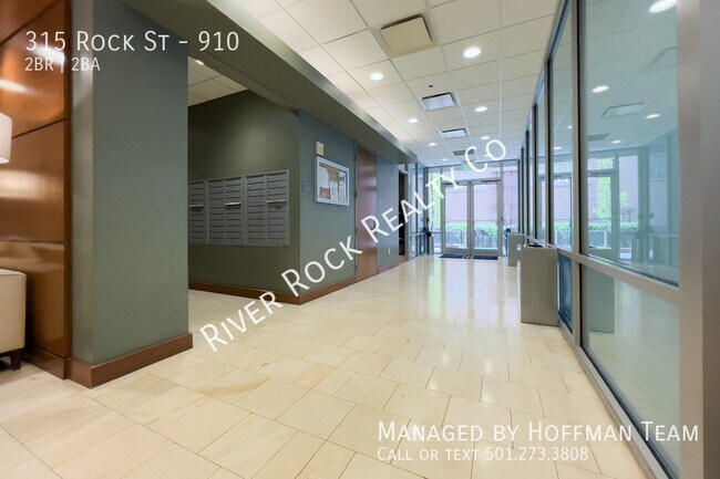 Building Photo - 315 Rock St