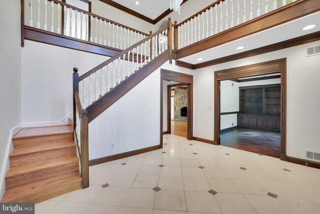 Building Photo - 8901 Iron Gate Ct