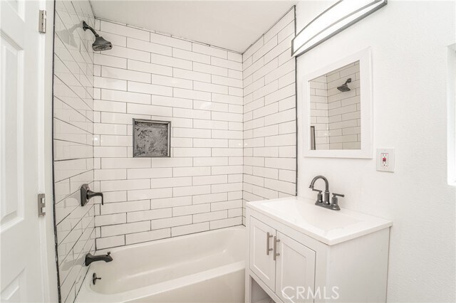 Building Photo - 872 Hill Ln