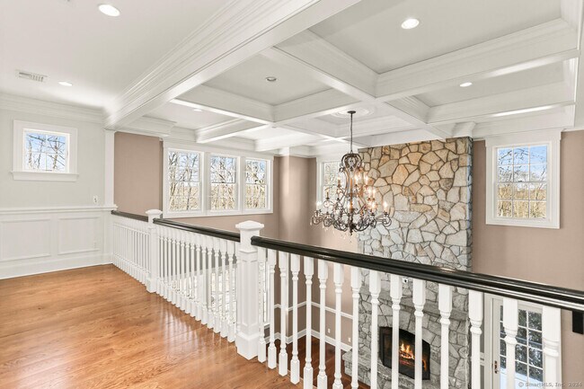 Building Photo - 386 Westover Rd