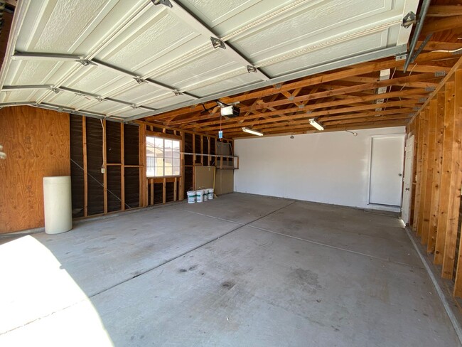 Building Photo - Great 2 Bedroom Home in Bullhead City!