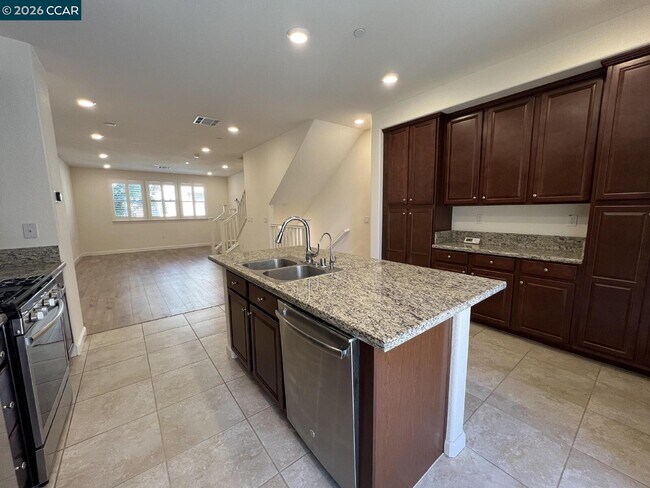 Building Photo - 2762 Ferrara Cir