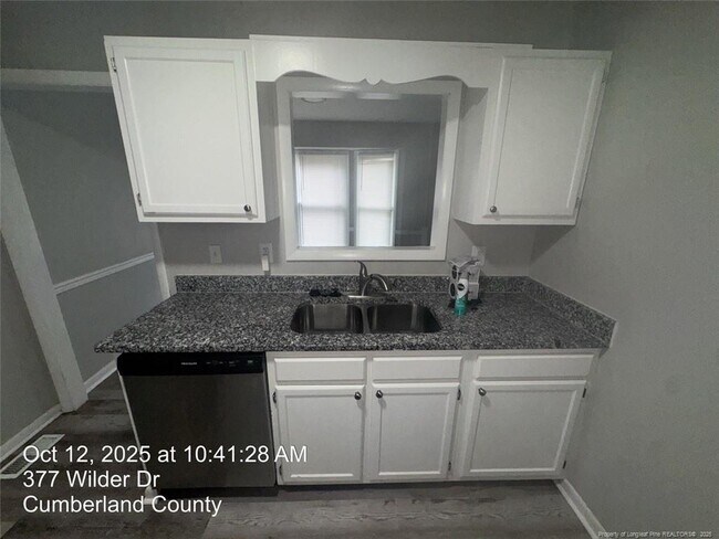 Building Photo - 377 Wilder Dr