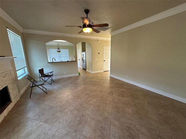 Building Photo - 5703 Saragosa Dr