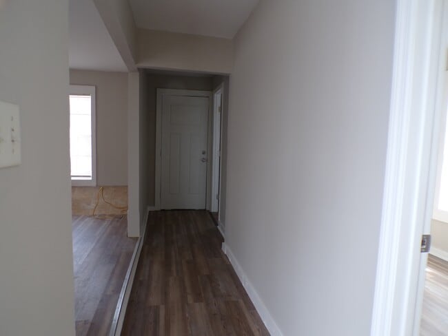 Building Photo - 2520 Ave U