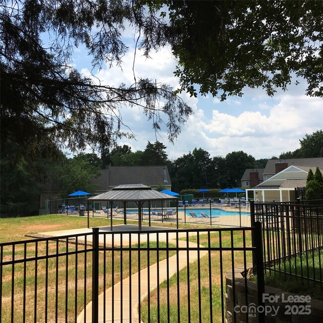 Building Photo - 3312 Heathstead Place