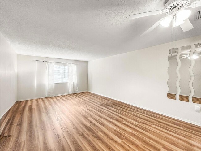 Building Photo - 1706 Belleair Forest Dr