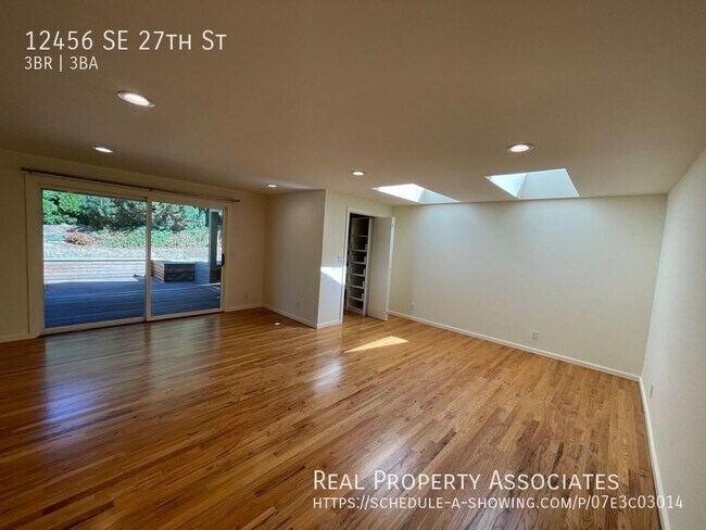 Building Photo - 12456 SE 27th St
