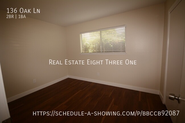 Building Photo - 136 Oak Ln