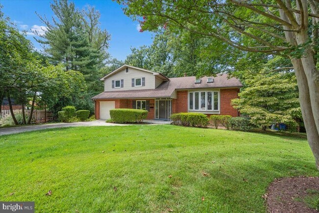 Building Photo - 9202 Wilmett Ct