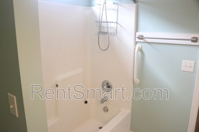 Building Photo - 624 Dunloe Cir